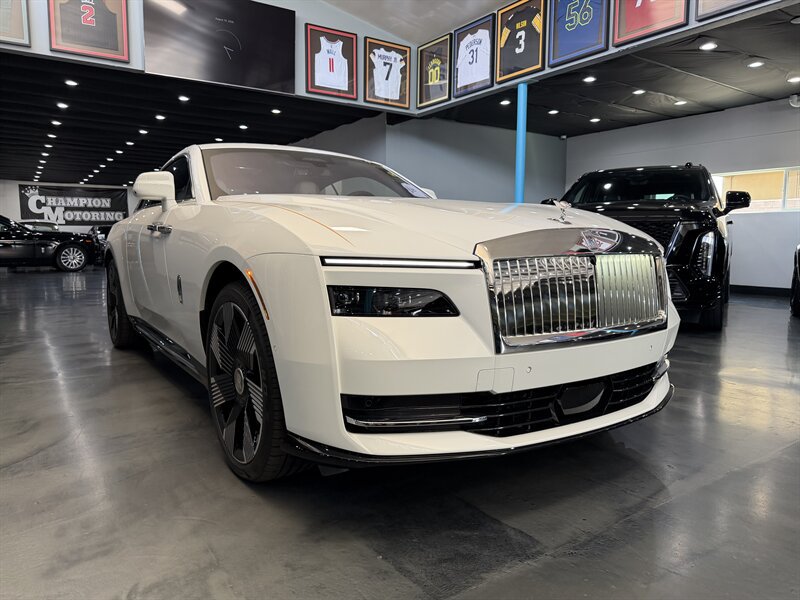 Used 2025 Rolls-Royce Spectre w/ Spectre Launch Package AWD/4WD image 3
