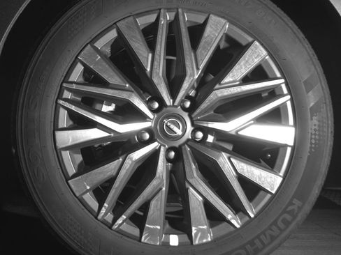 Used 2025 Nissan Altima 2.5 SV FWD image 12