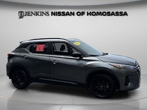 Certified 2024 Nissan Kicks SR FWD image 2