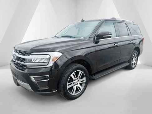 Used 2024 Ford Expedition Limited AWD/4WD image 3