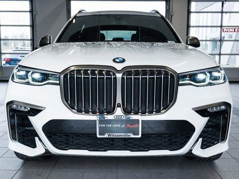 Used 2022 BMW X7 M50i w/ Cold Weather Package image 2