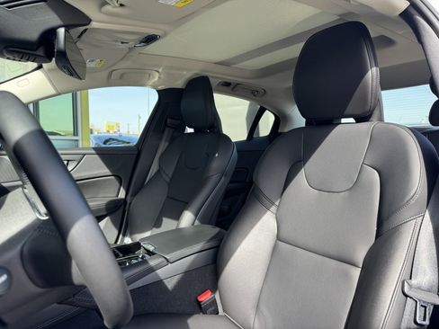 Used 2022 Volvo S60 T8 R-Design Expression w/ Premium Package image 32