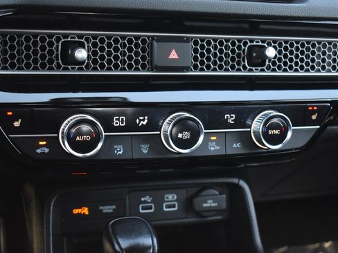 Used 2024 Honda Civic Sport Touring image 10