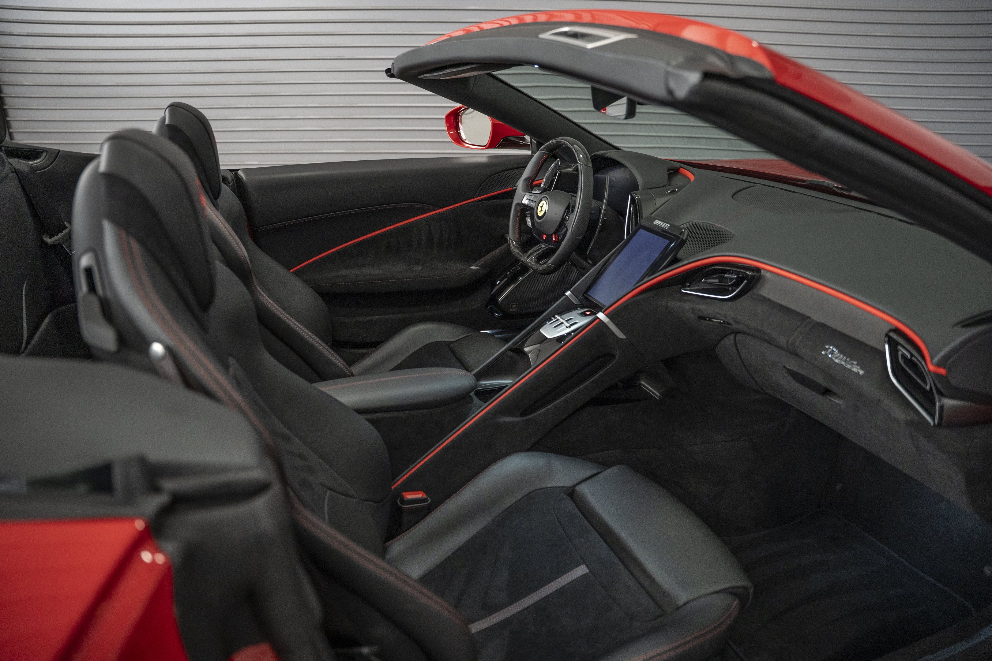 Used 2026 Ferrari Roma Spider RWD image 35