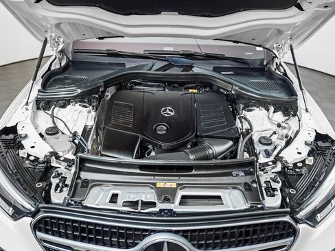 Certified 2023 Mercedes-Benz GLC 300 image 3