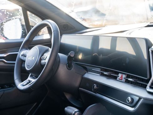 Used 2024 Kia Sportage X-Line image 11