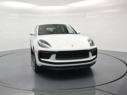 Used 2026 Porsche Macan AWD/4WD image 37