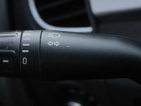 Used 2017 Ford Taurus SEL w/ Equipment Group 201A image 22