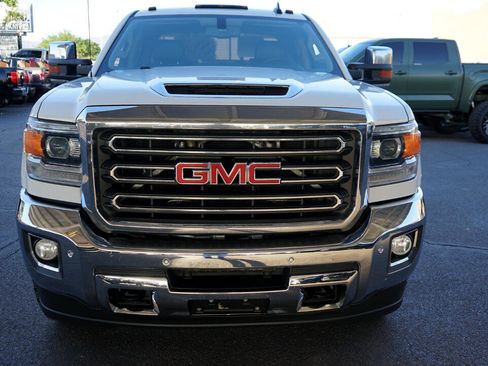 Used 2018 GMC Sierra 2500 SLT w/ Duramax Plus Package image 8