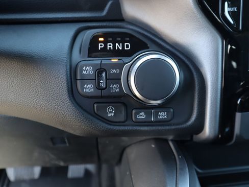New 2026 RAM 1500 Big Horn AWD/4WD image 9
