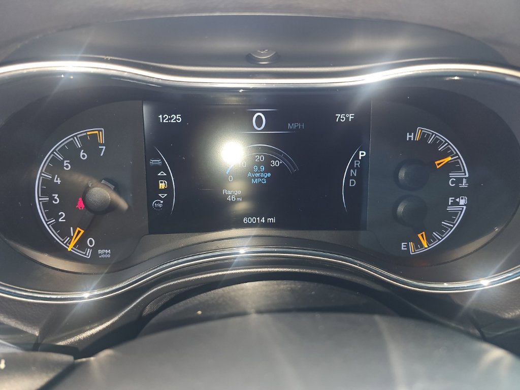Used 2019 Jeep Grand Cherokee Limited AWD/4WD image 17