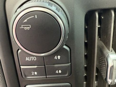 Used 2024 Chevrolet Silverado 1500 Custom Trail Boss w/ Dark Appearance Package image 29