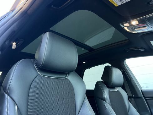 Used 2023 Genesis GV70 2.5T w/ Sport Prestige Package image 18