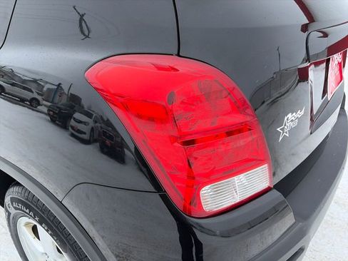 Used 2015 Chevrolet Trax LS AWD/4WD image 19