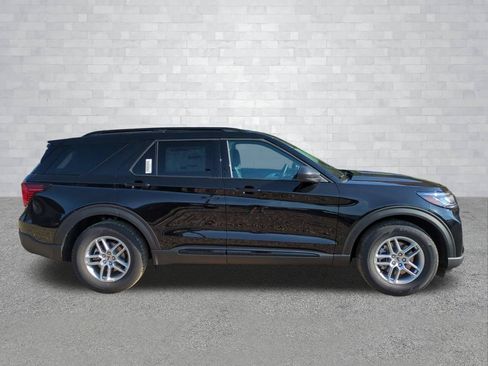 New 2026 Ford Explorer Active RWD image 3