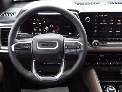 New 2026 GMC Canyon Denali image 9