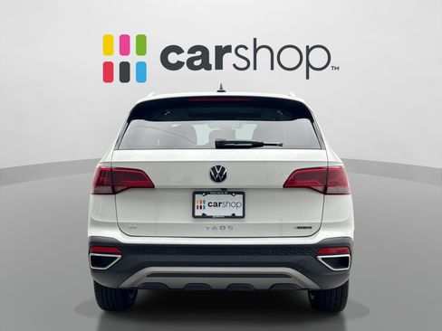 Used 2024 Volkswagen Taos SE AWD/4WD image 4