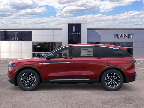 New 2026 Lincoln Nautilus Premier AWD/4WD image 3