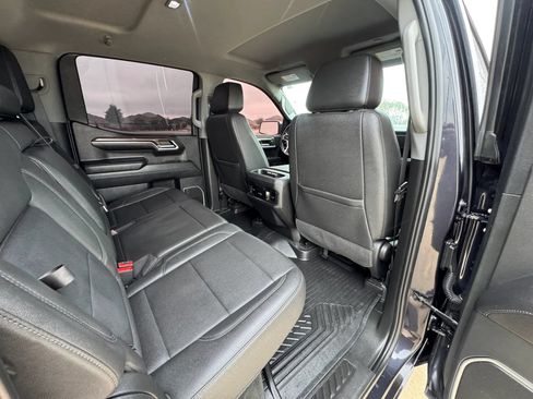 Used 2023 Chevrolet Silverado 1500 LT AWD/4WD image 36