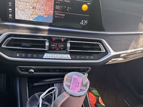 Used 2022 BMW X7 xDrive40i w/ M Sport Package image 14