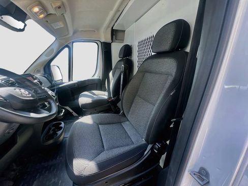 Used 2024 RAM ProMaster 2500 w/ Convenience Group FWD image 20