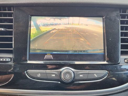 Used 2022 Buick Encore Preferred w/ Safety Package AWD/4WD image 17