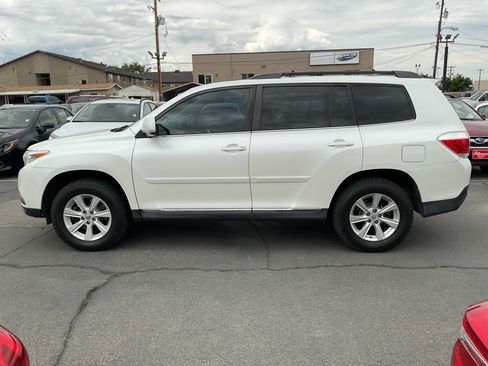 Used 2012 Toyota Highlander SE w/ Tow Pkg AWD/4WD image 5