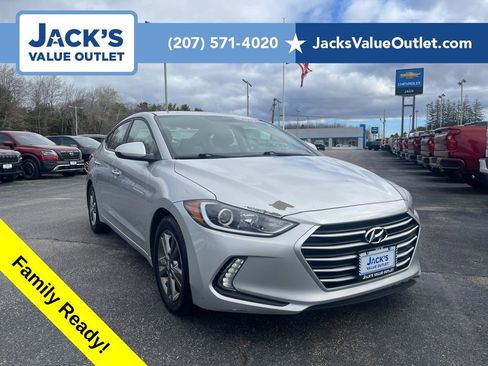Used 2017 Hyundai Elantra SE w/ SE A/T Tech Package 03 FWD image 1