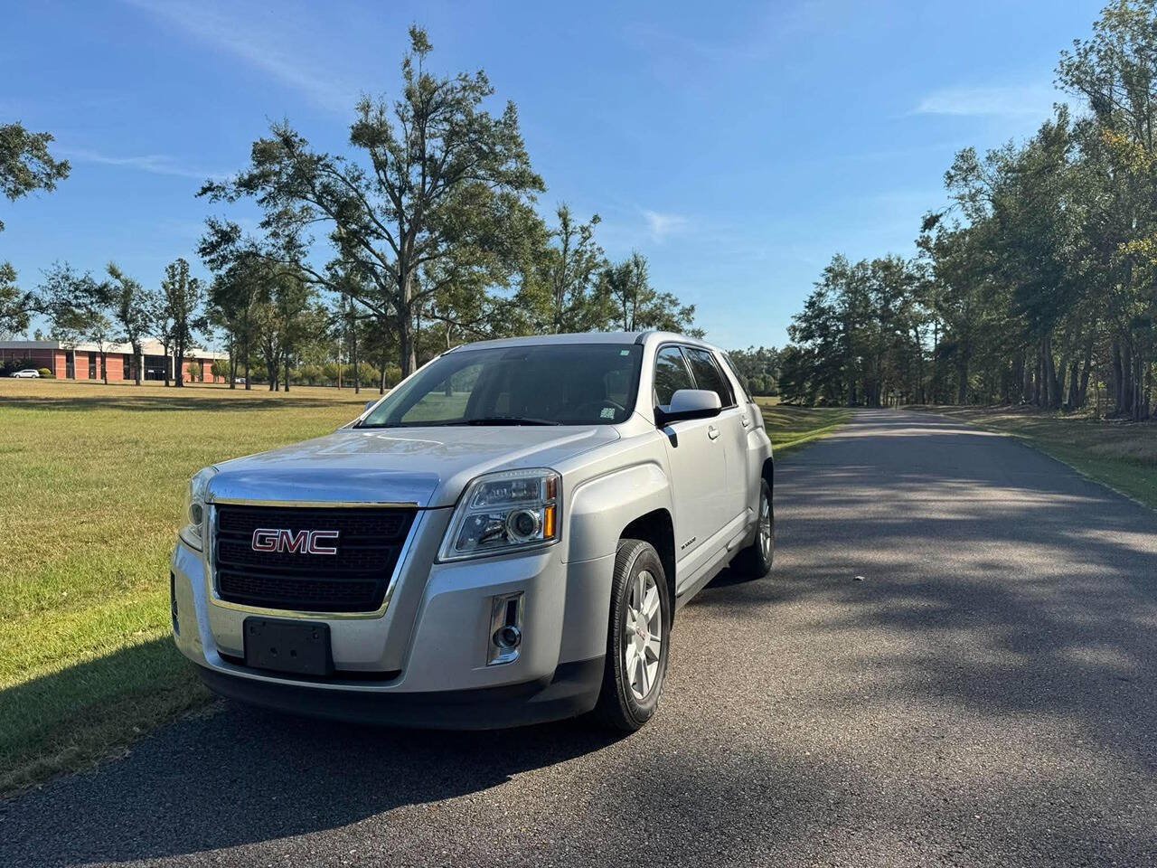 Used 2011 GMC Terrain SLE FWD image 3