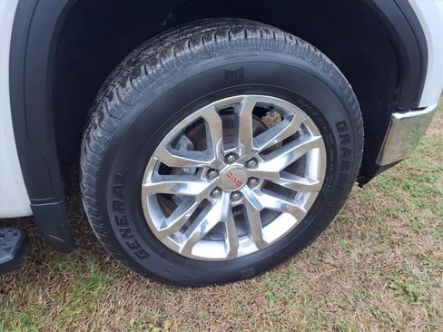 Used 2022 GMC Sierra 1500 SLT w/ SLT Premium Package image 9