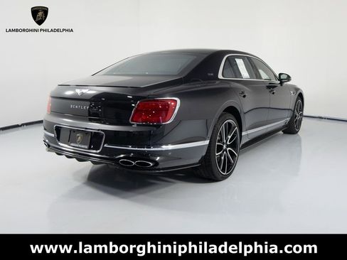 Used 2024 Bentley Flying Spur V8 image 5