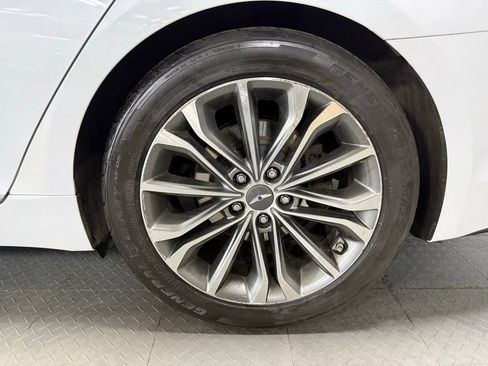 Used 2015 Hyundai Genesis 3.8 w/ Option Group 04 image 7