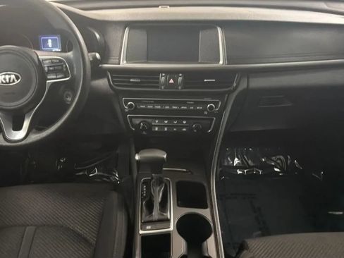 Used 2018 Kia Optima LX FWD image 16
