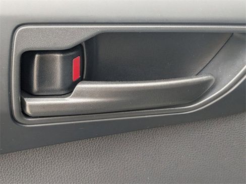 Certified 2024 Toyota Highlander LE image 26