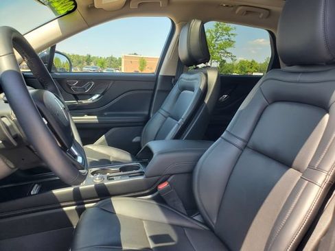 Used 2024 Lincoln Corsair AWD w/ Equipment Group 101A image 7