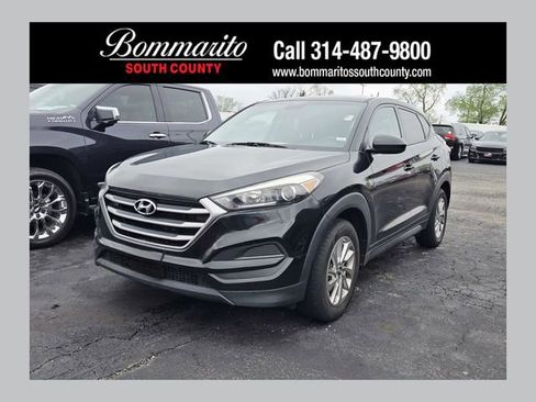 Used 2017 Hyundai Tucson SE image 1