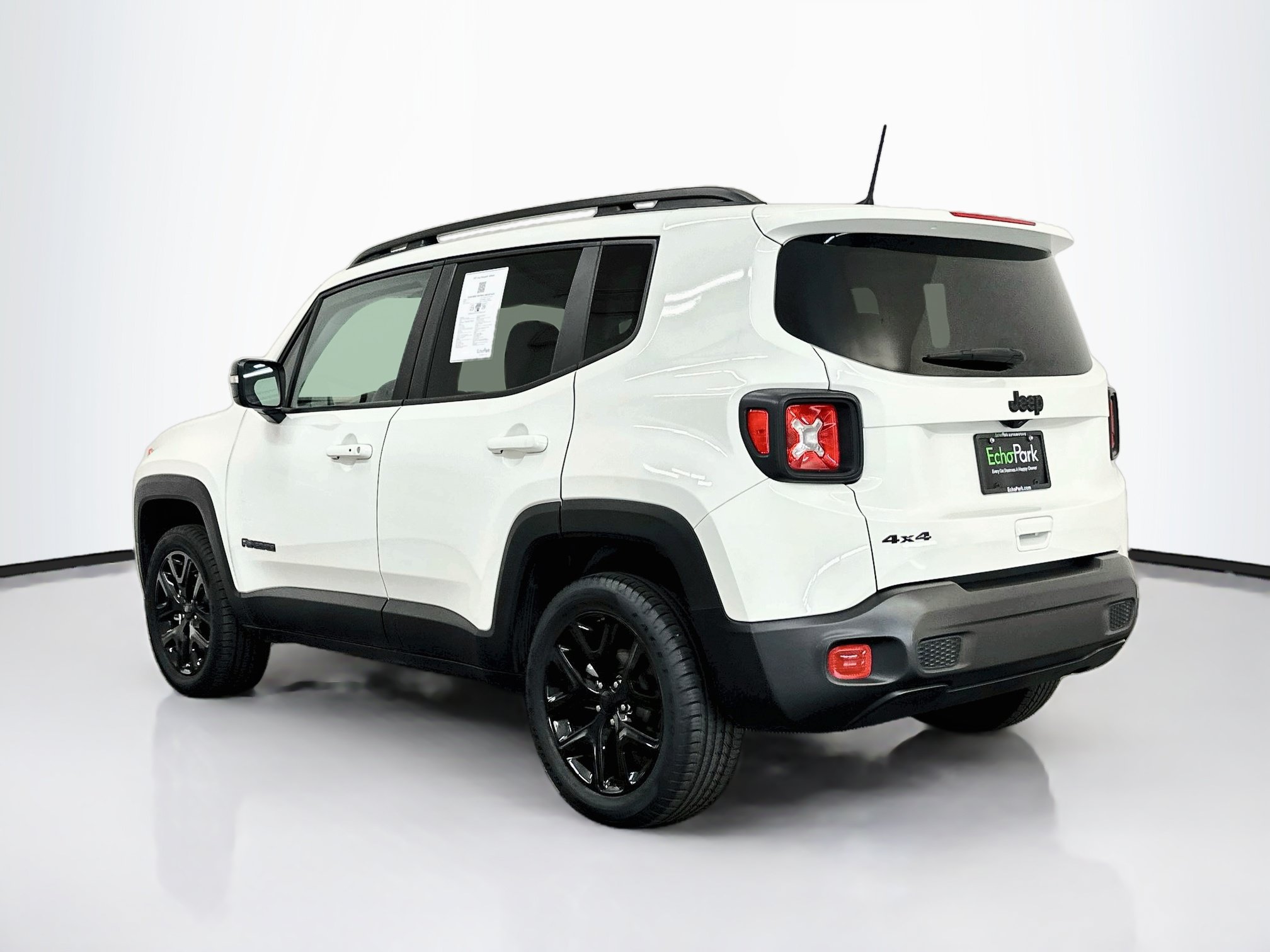 Used 2023 Jeep Renegade Altitude AWD/4WD image 5