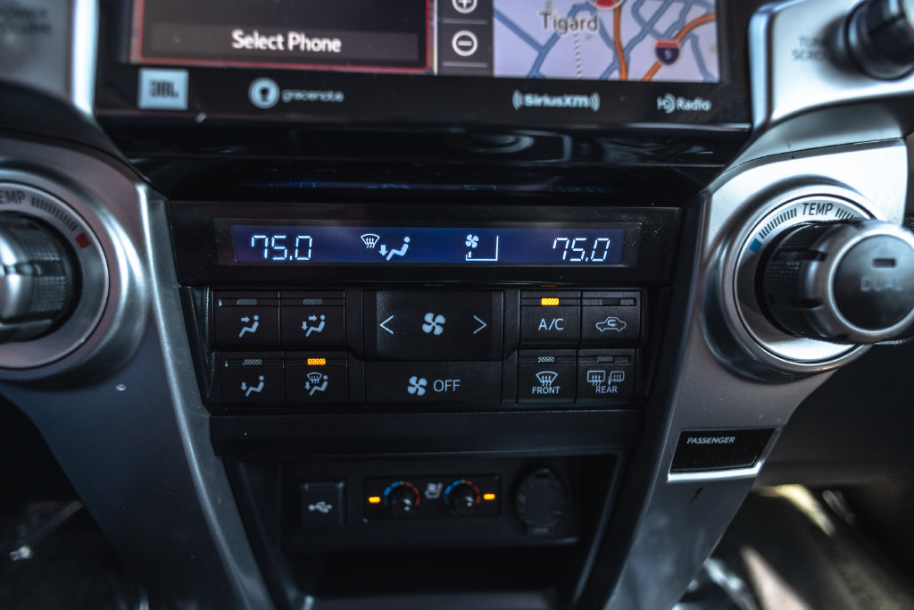 Used 2021 Toyota 4Runner Limited AWD/4WD image 17