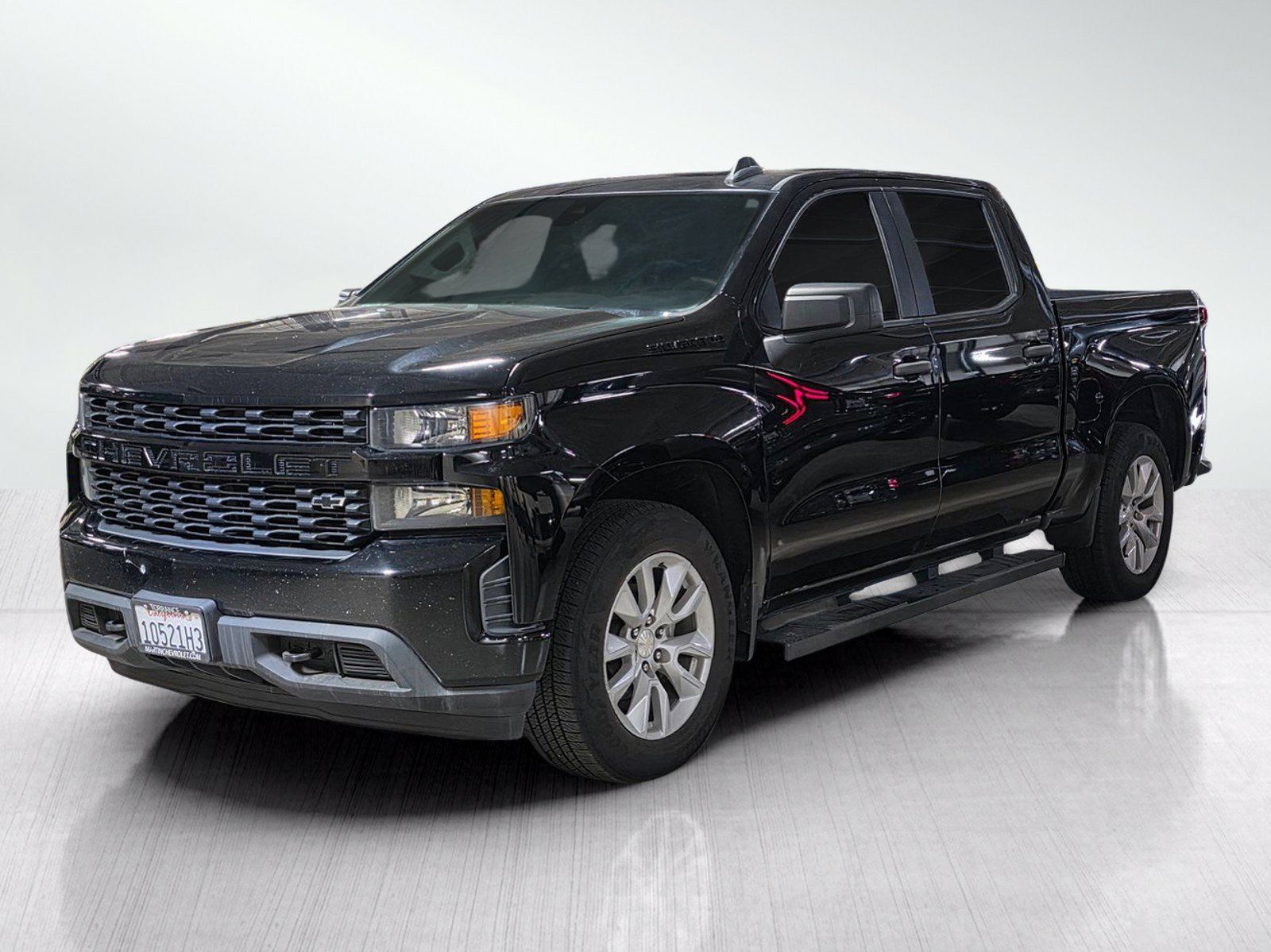 Used 2021 Chevrolet Silverado 1500 Custom w/ LPO, Dark Essentials Package RWD image 3