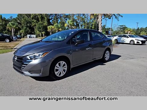 Used 2025 Nissan Versa S w/ Trunk Package image 22