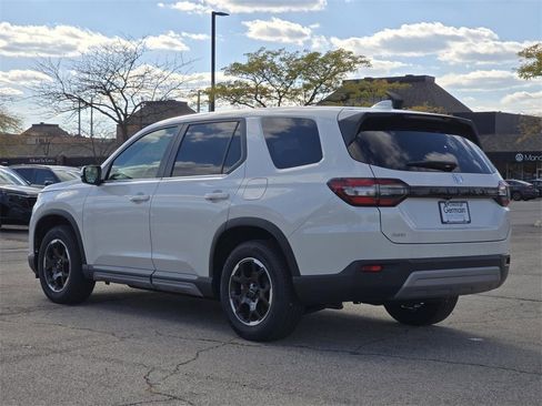 New 2025 Honda Pilot EX-L image 16