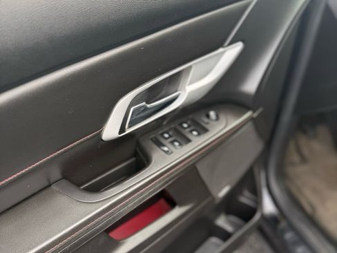 Used 2011 GMC Terrain SLT image 8