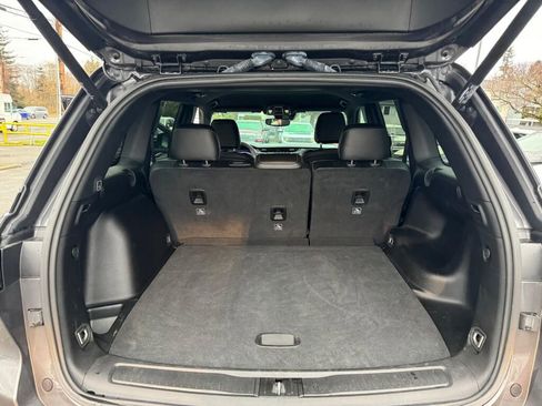 Used 2024 Jeep Grand Cherokee Altitude image 13