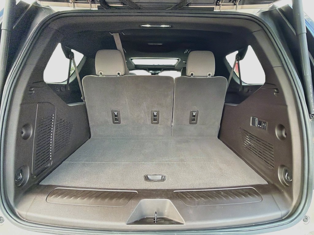 Used 2023 GMC Yukon XL SLT w/ SLT Premium Package AWD/4WD image 27