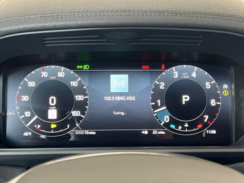 New 2026 Land Rover Discovery Limited Edition AWD/4WD image 17