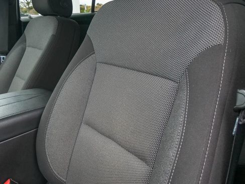Used 2023 Chevrolet Traverse LT FWD image 22