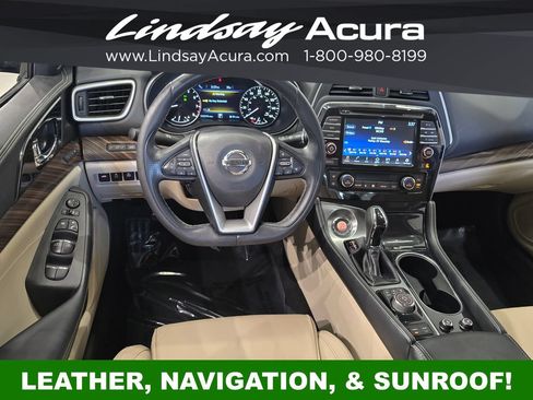 Used 2017 Nissan Maxima Platinum FWD image 12