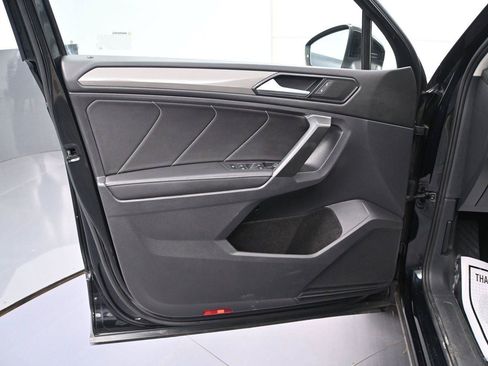 Used 2022 Volkswagen Tiguan SE AWD/4WD image 8