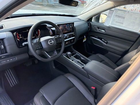 New 2026 Nissan Pathfinder SL FWD image 13