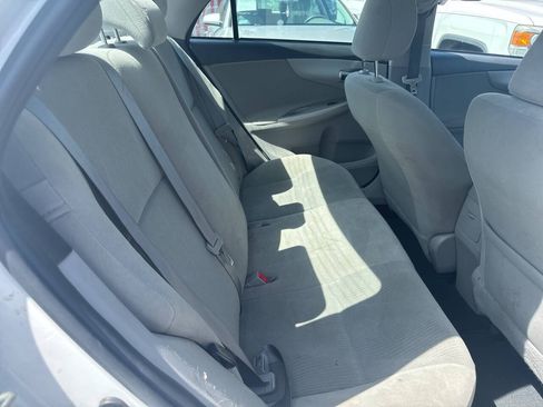 Used 2011 Toyota Corolla LE FWD image 15